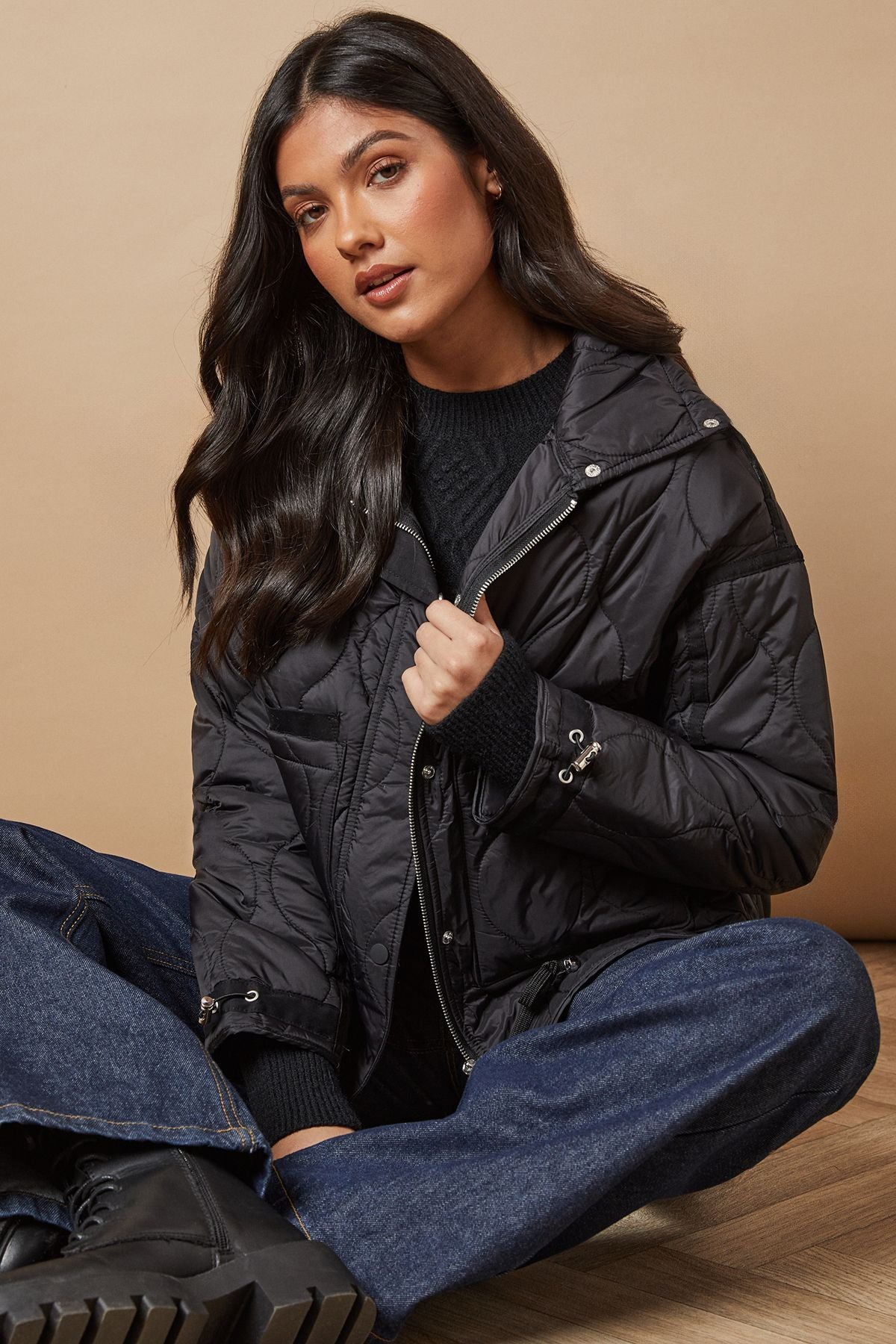 Veste matelassée femme beige – Col montant & cordons ajustables