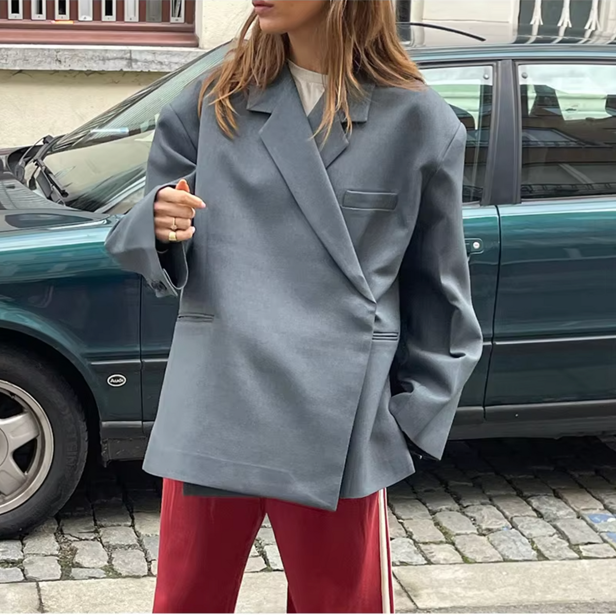 Women's Loose Fit Blazer - Lapel Collar - Hidden Closure - Side Slit - Long Sleeves - Trendy Jacket