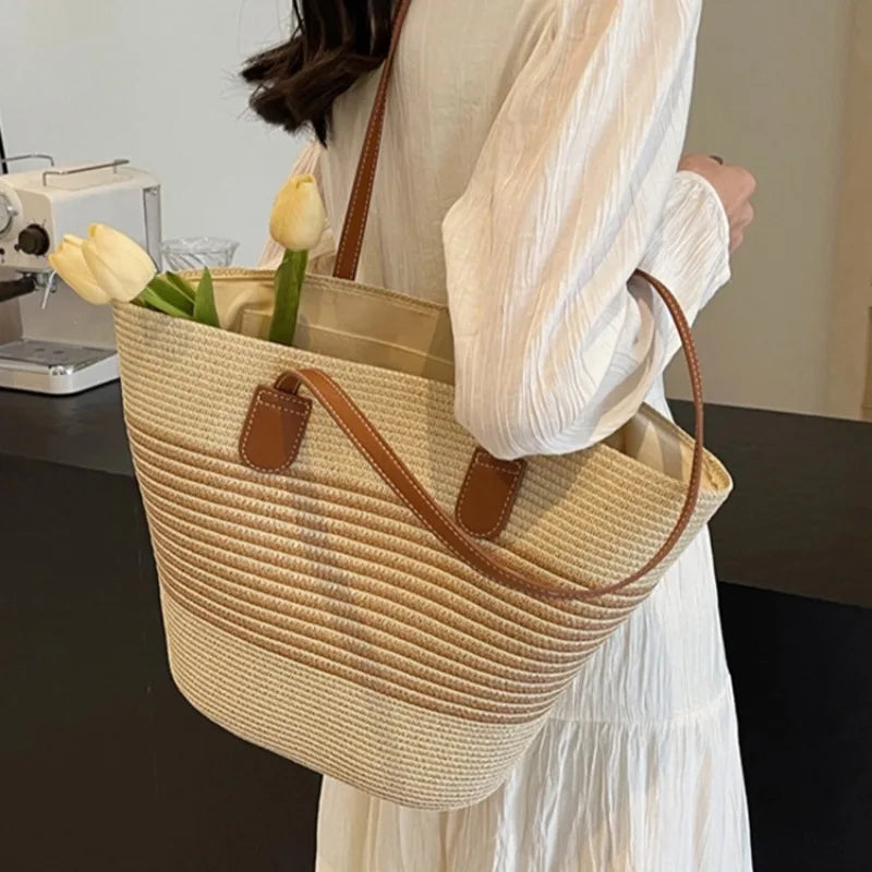 Women's Straw Bag - Large Size - Summer Trend - Beach &amp; Holidays - Shoulder Bag