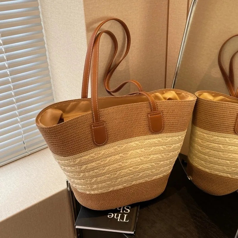 Women's Straw Bag - Large Size - Summer Trend - Beach &amp; Holidays - Shoulder Bag
